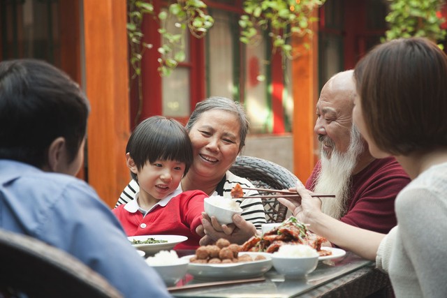 Giao tiếp tiếng Nhật khi ăn cơm